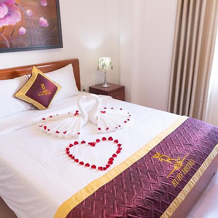 Ruby Bistro Hotel Hue Esterno foto