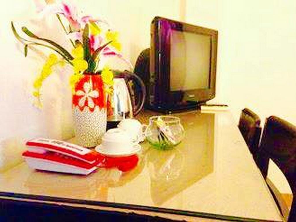 Ruby Bistro Hotel Hue Esterno foto