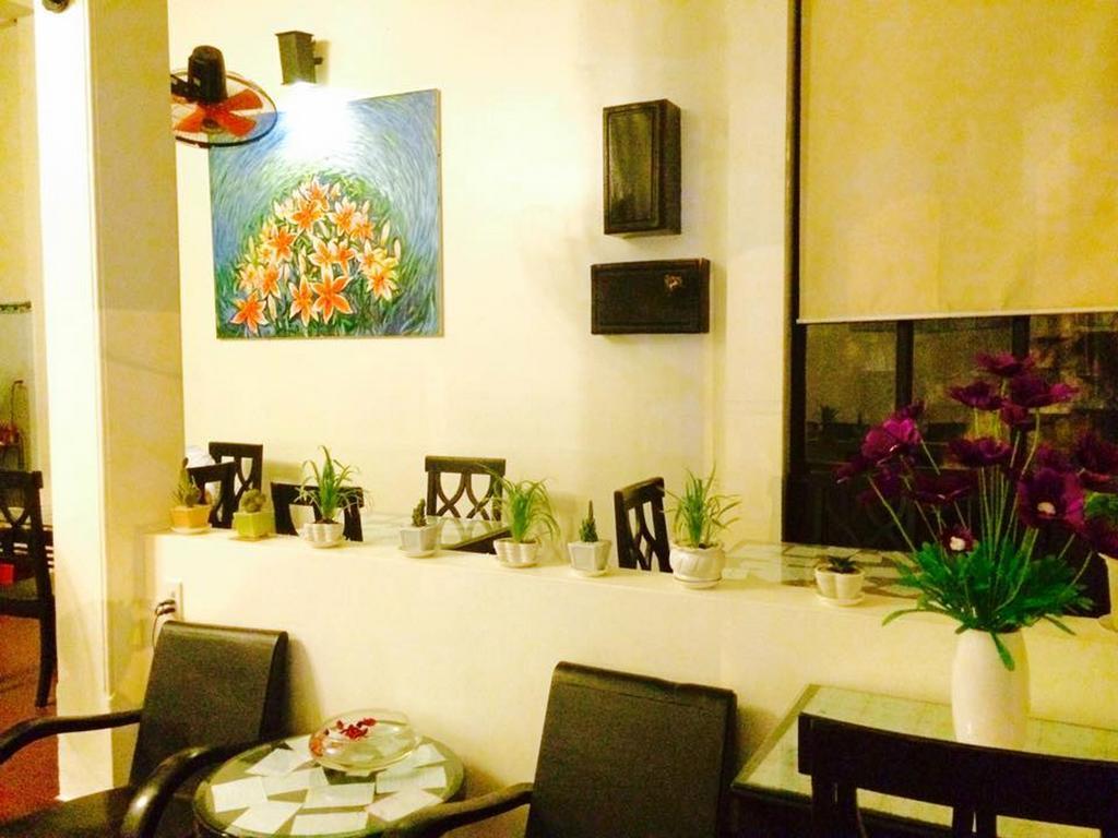 Ruby Bistro Hotel Hue Esterno foto