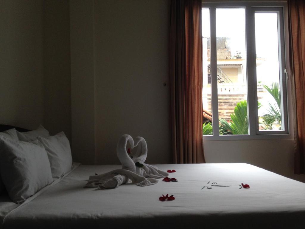 Ruby Bistro Hotel Hue Esterno foto