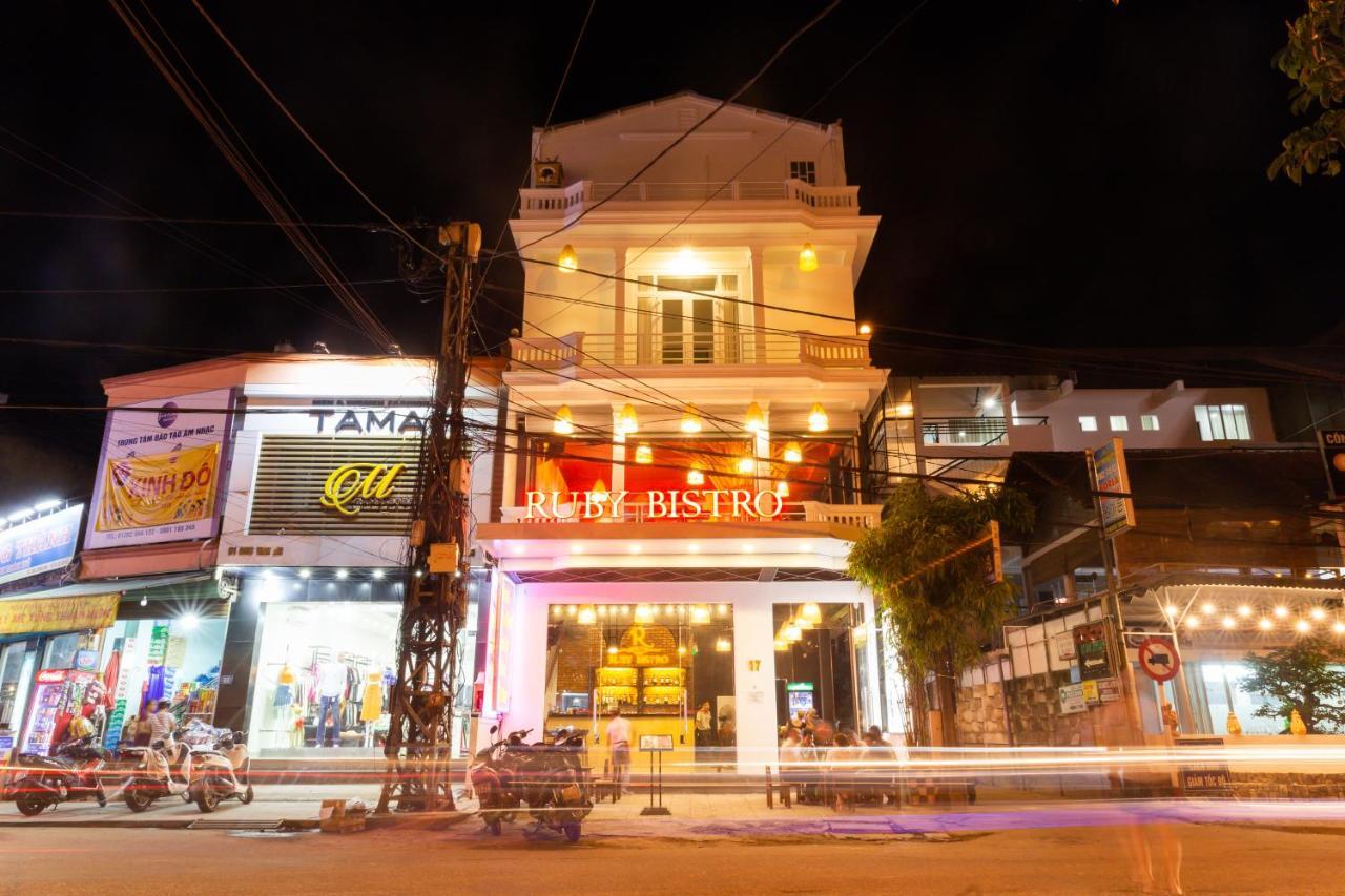 Ruby Bistro Hotel Hue Esterno foto